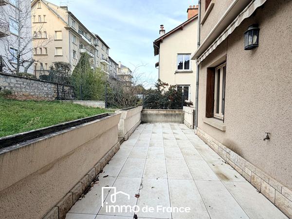 Maison de ville avec terrasse, jardin et garage
