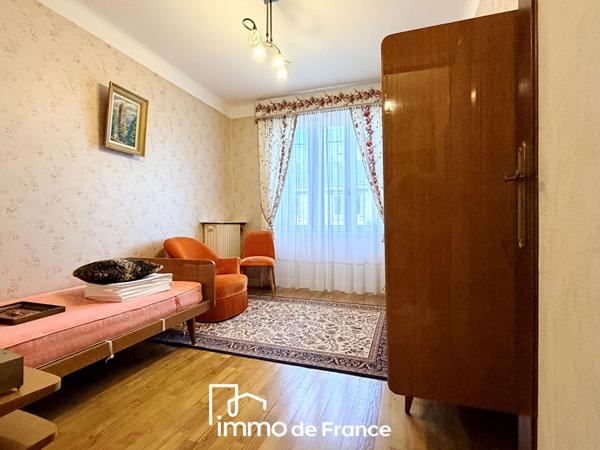 Maison de ville avec terrasse, jardin et garage