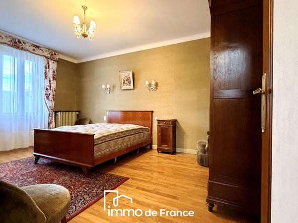 Maison de ville avec terrasse, jardin et garage