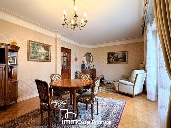 Maison de ville avec terrasse, jardin et garage