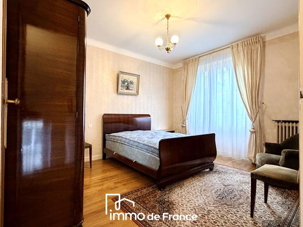 Maison de ville avec terrasse, jardin et garage