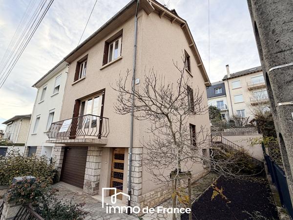 Maison de ville avec terrasse, jardin et garage