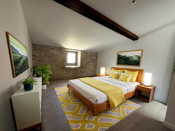 Sommières (30250) Sommières, Hyper centre, T4 RÉNOVÉ ENTIEREMENT en duplex dans immeuble bourgeois, parking, avec jardin privé