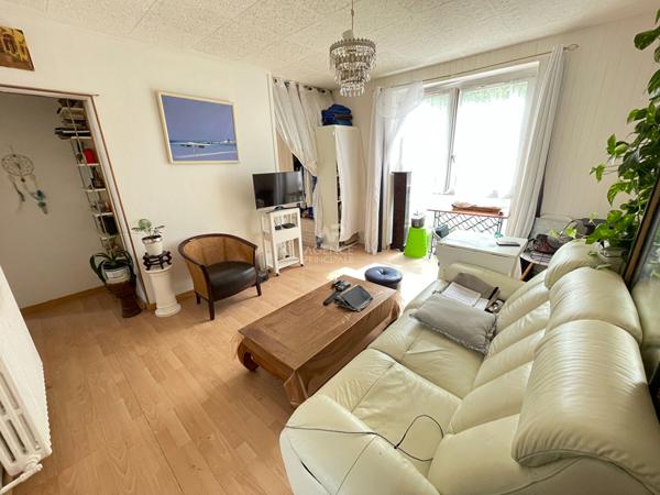 Appartement 3 pièce(s) 48.25 m2 Poissy 160 000 € **  - Référence  9281