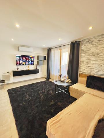 Appartement T2, 2 loggias, cave et parking