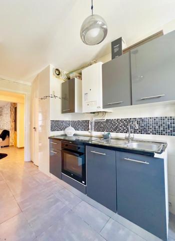 Appartement T2, 2 loggias, cave et parking