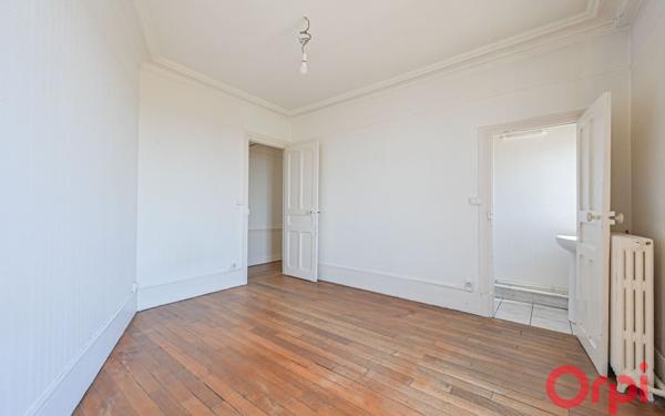 Appartement à vendre    2 pièces • 42 m2 Asnières-sur-Seine
