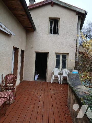 Maison d'habitation avec terrain d'environ 600 m² sur NOIRETABLE