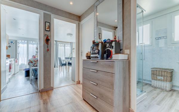 Appartement à vendre    3 pièces • 58 m2 Nice