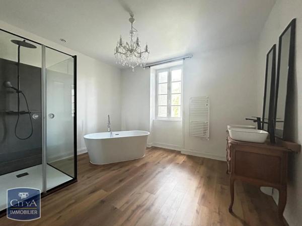 Maison à louer 4 pièces 126.2m²