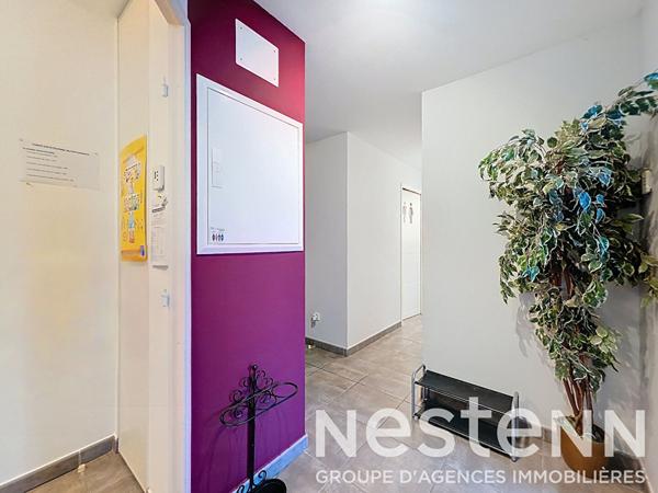 ST BONNET DE MURE Hyper Centre - Appartement récent 2 pièces de 50 m² avec terrasse, cave et garage