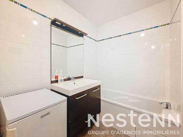 ST BONNET DE MURE Hyper Centre - Appartement récent 2 pièces de 50 m² avec terrasse, cave et garage