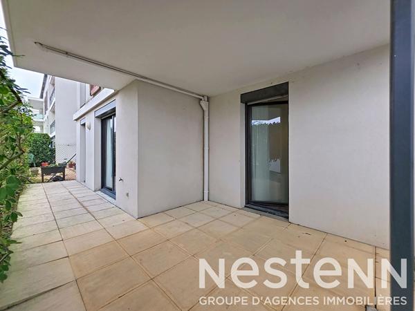 ST BONNET DE MURE Hyper Centre - Appartement récent 2 pièces de 50 m² avec terrasse, cave et garage