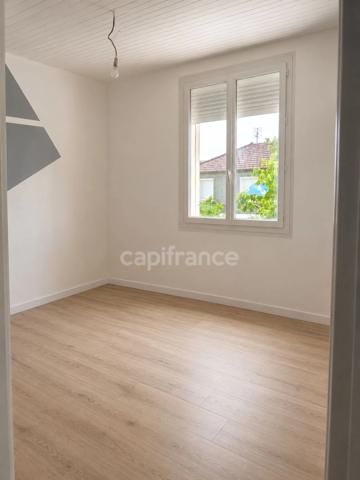 Une maison chaleureuse avec jardin arboré, proche de toutes les commodités !
