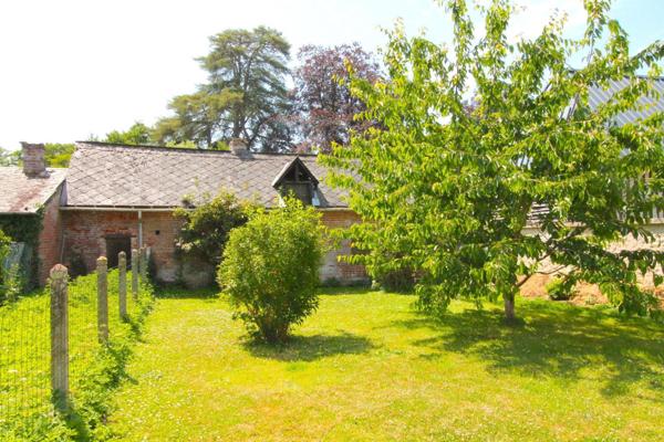 MAISON FAMILLIALE COEUR DE BOURG AVEC BATIMENT
