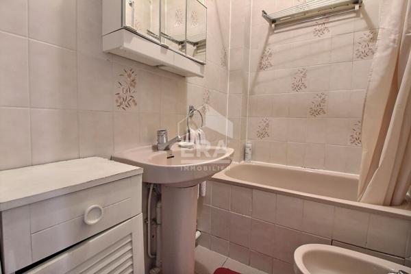 Appartement Mairie de Saint Ouen 3 pièces 54 m2