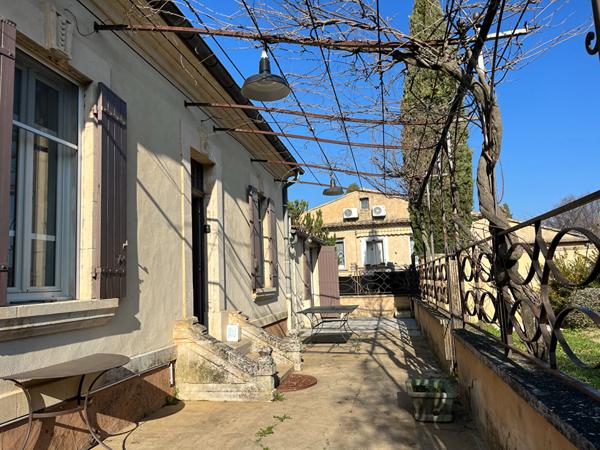 Maison Maubec 5 pièce(s) 166 m2