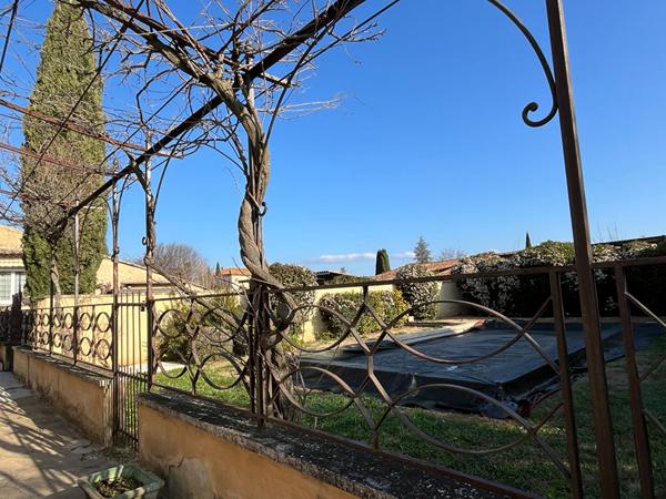 Maison Maubec 5 pièce(s) 166 m2