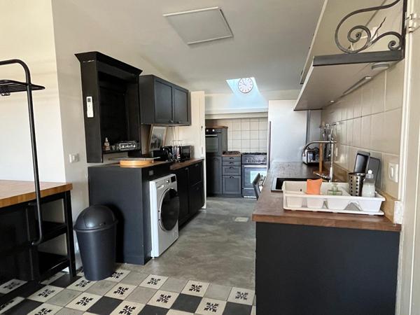 Maison Maubec 5 pièce(s) 166 m2