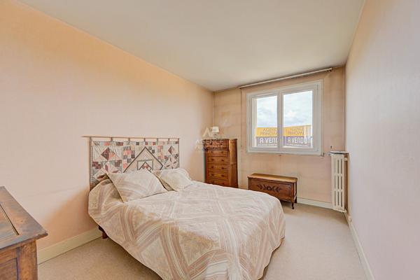 Appartement Saint Germain En Laye 4 pièce(s) €249 000 ** - Référence 17950
