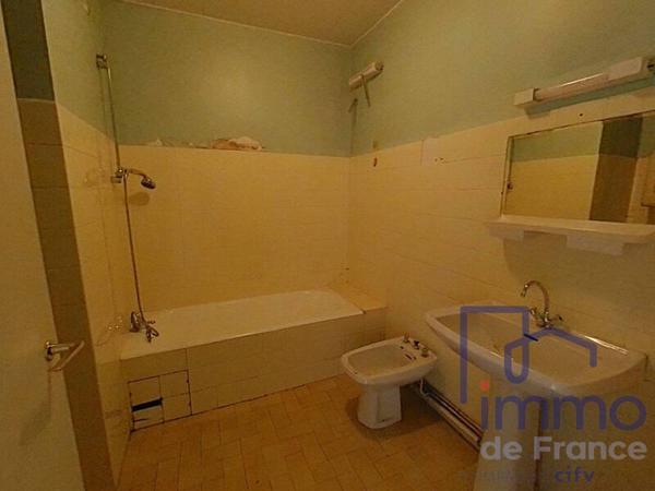 Appartement 4 pièces                                        - 43000 Le Puy-en-Velay Réf : 2834-CIFVFOREZVELAY