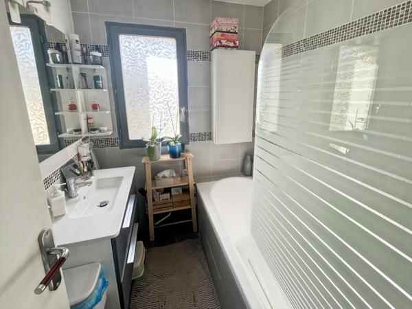 Buno-Bonnevaux (91720) Maison 5 pièces de 118 m2 avec jardin et belles prestations à 7 kms de Milly la Forêt