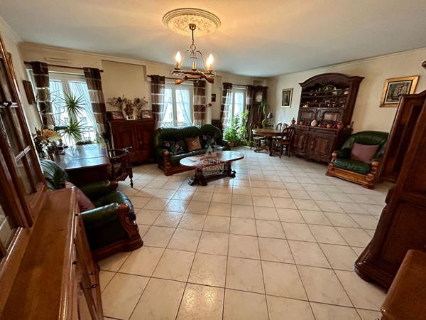 Appartement Poissy 4 pièce(s) 86 m2 €299 000 ** - Référence 8911