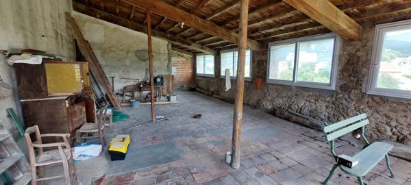 Saint-Laurent-de-Cerdans (66260) Maison de Village et immeuble de Rapport