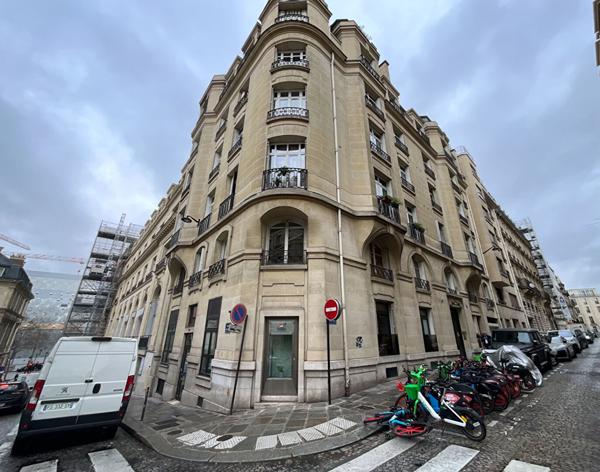 Magnifique pied-à-terre Champs-Élysées