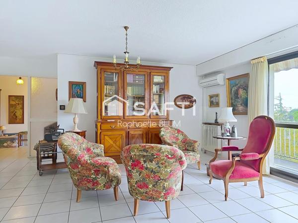 Appartement lumineux en centre ville, vue dégagée.