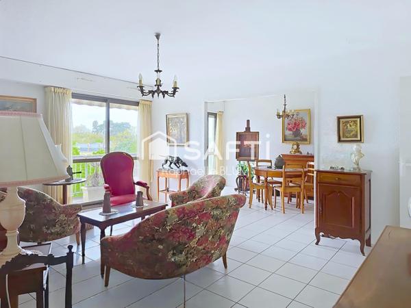 Appartement lumineux en centre ville, vue dégagée.