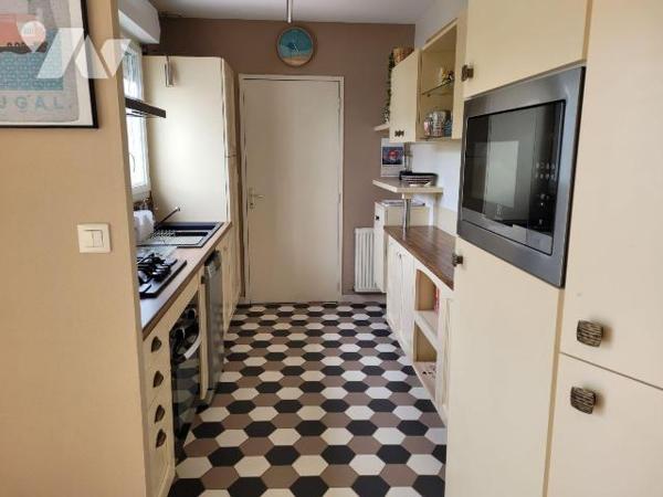 Maison à vendre à Vitré (35500) en Ille-et-Vilaine (35). Quartier BEAUVAIS, à 2 pas du centre ...