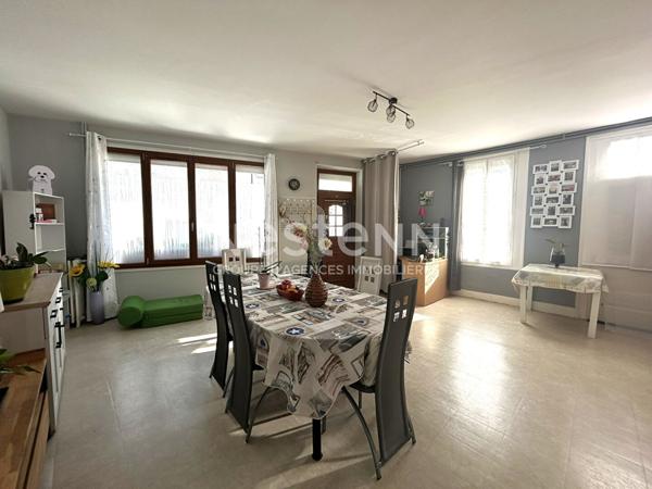 MAISON DE 145m² AVEC 4 BELLES CHAMBRES PROCHE COMMERCES AU COEUR DE CHABRIS (INDRE 36)