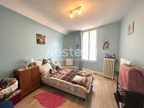 MAISON DE 145m² AVEC 4 BELLES CHAMBRES PROCHE COMMERCES AU COEUR DE CHABRIS (INDRE 36)