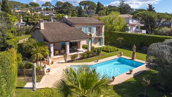 Mougins proche International Mougins School - Domaine recherché - Belle villa provençale