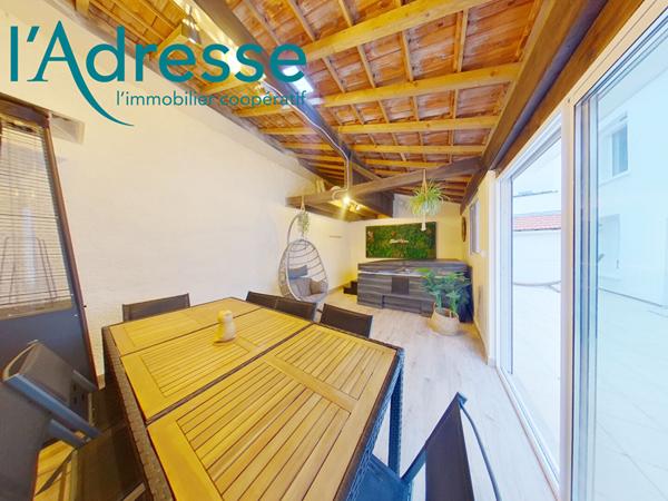 Longère 140 m² + STUDIO 20 m²+ 2 DEPENDANCES x 22 m² + BOX+++