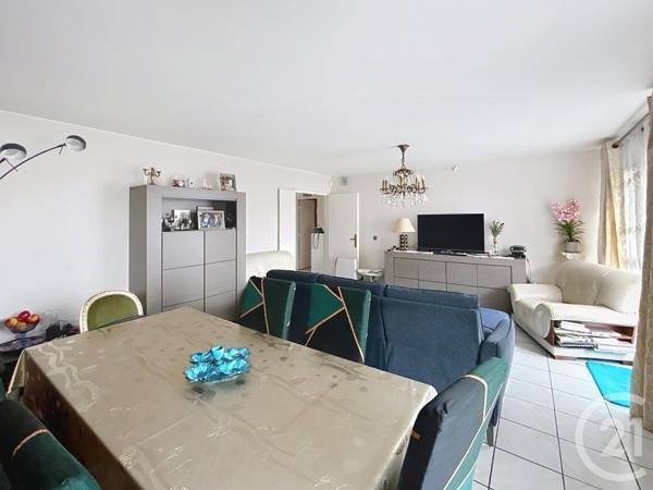 Appartement F5 à vendre  5 pièces - 95,48 m2 GARGES LES GONESSE - 95