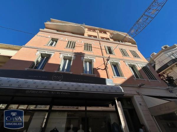 Immeuble à vendre 630m²