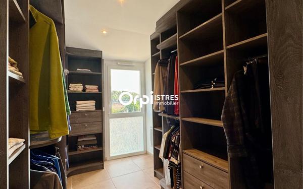 Appartement à vendre    3 pièces •  Istres