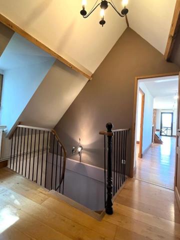 Maison  de caractère de 335 m2, terrain 1400m² + Garages