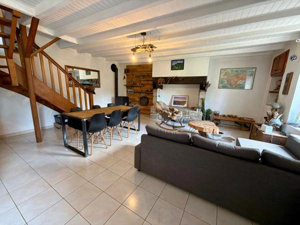 Maison à vendre 5 pièces  (56)