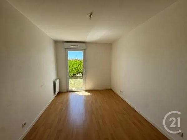 Appartement F3 à vendre  3 pièces - 65,65 m 2   VANNES  - 56