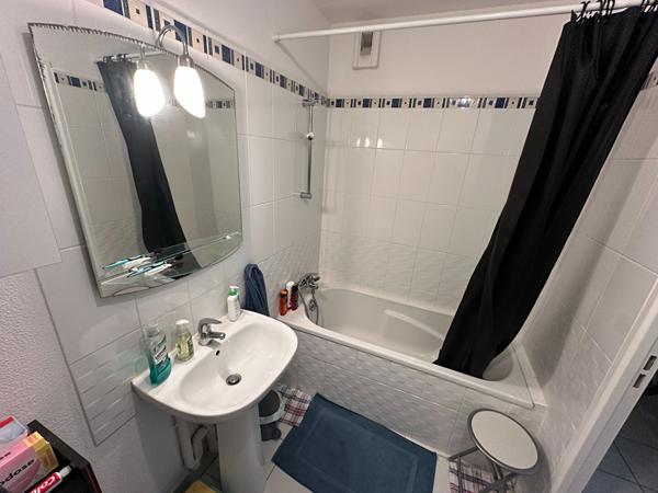 A vendre à Vannes Ouest  Appartement T2 avec terrasse et parking extérieur