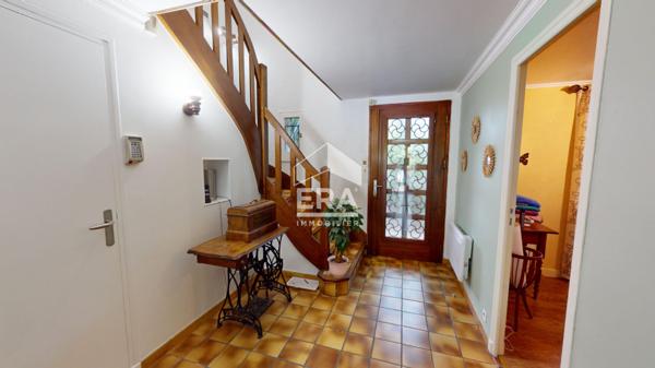 MAISON BOURGES 7 PIÈCES 180 M²