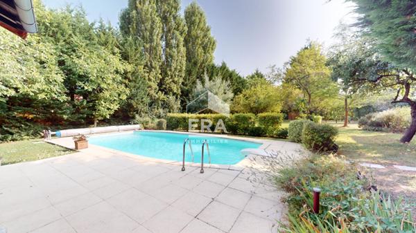 MAISON BOURGES 7 PIÈCES 180 M²