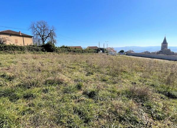 Terrain à vendre    Pomeys