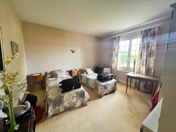 Saint-Georges-de-Didonne (17110) 

EXCELLENT EMPLACEMENT