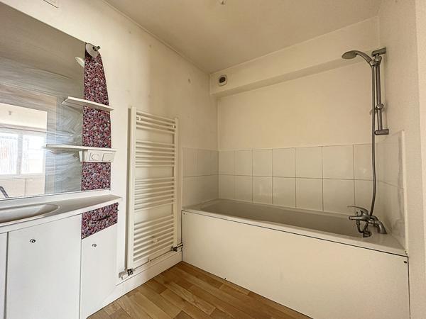 Maison Oissel 3 pièce(s) 62m²