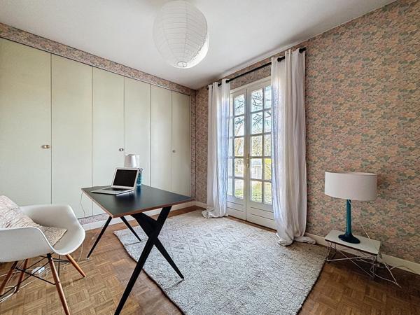 Maison familiale dans un domaine recherché proche de la gare