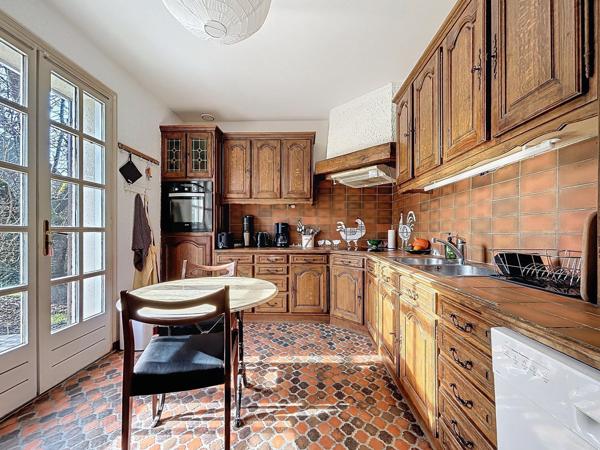 Maison familiale dans un domaine recherché proche de la gare